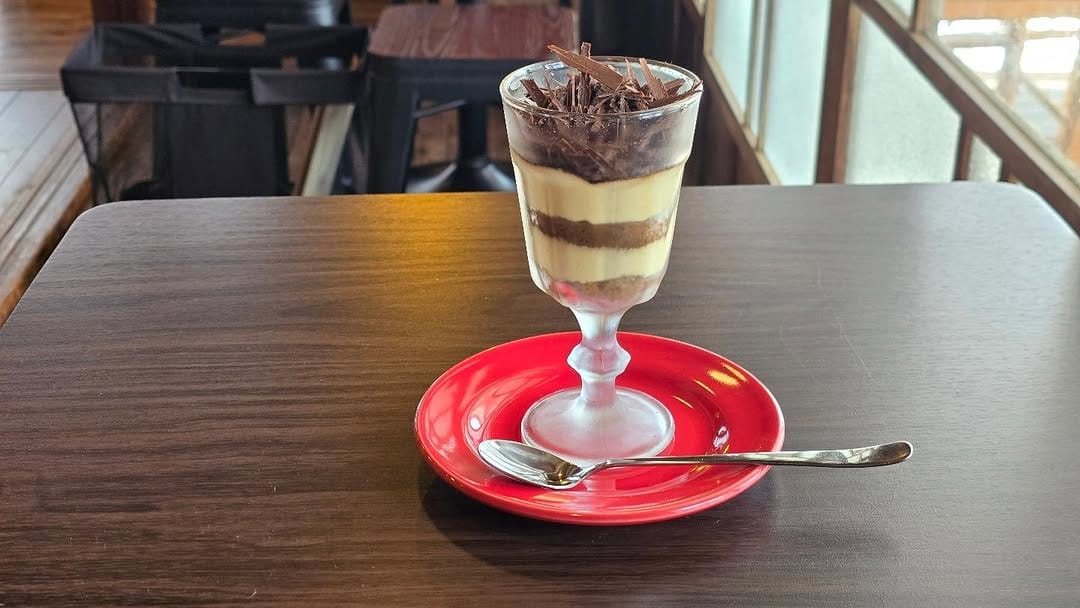Post 6 by ROSSi Cafe Shizuoka on Instagram (carousel)