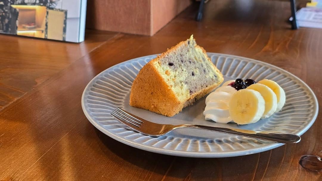 Post 9 by ROSSi Cafe Shizuoka on Instagram (carousel)