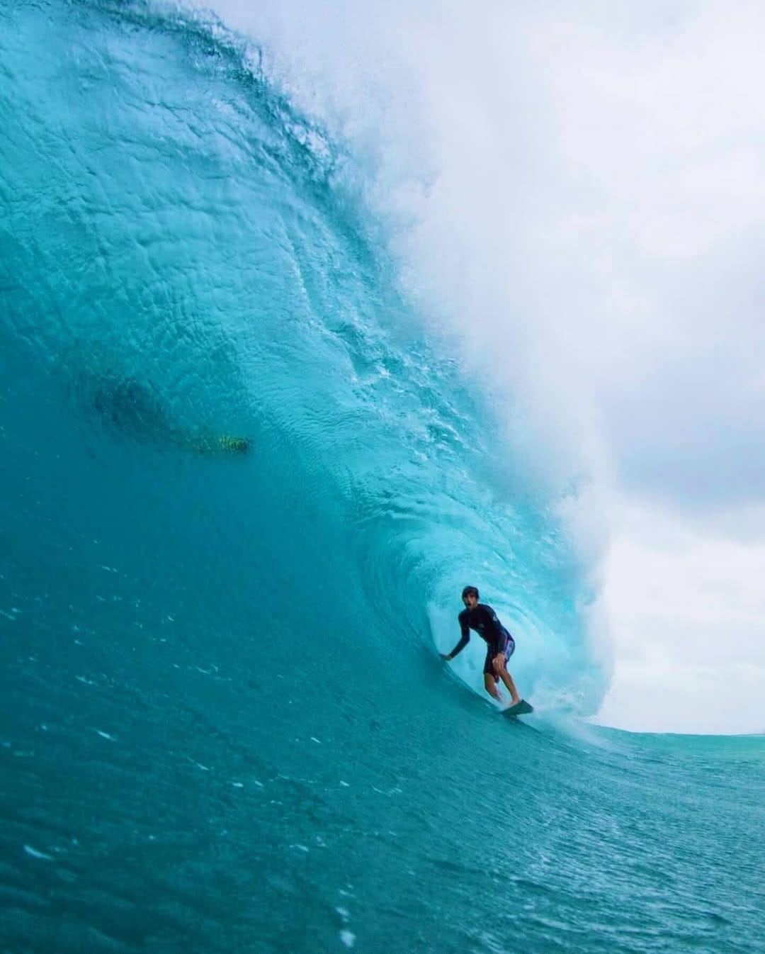 Post 7 by ONEWORLD SURFSHOP on Instagram (carousel)