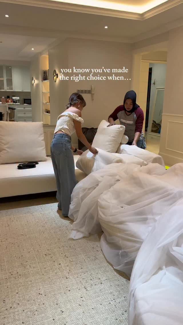 Post 8 by Nostaloft on Instagram (video)