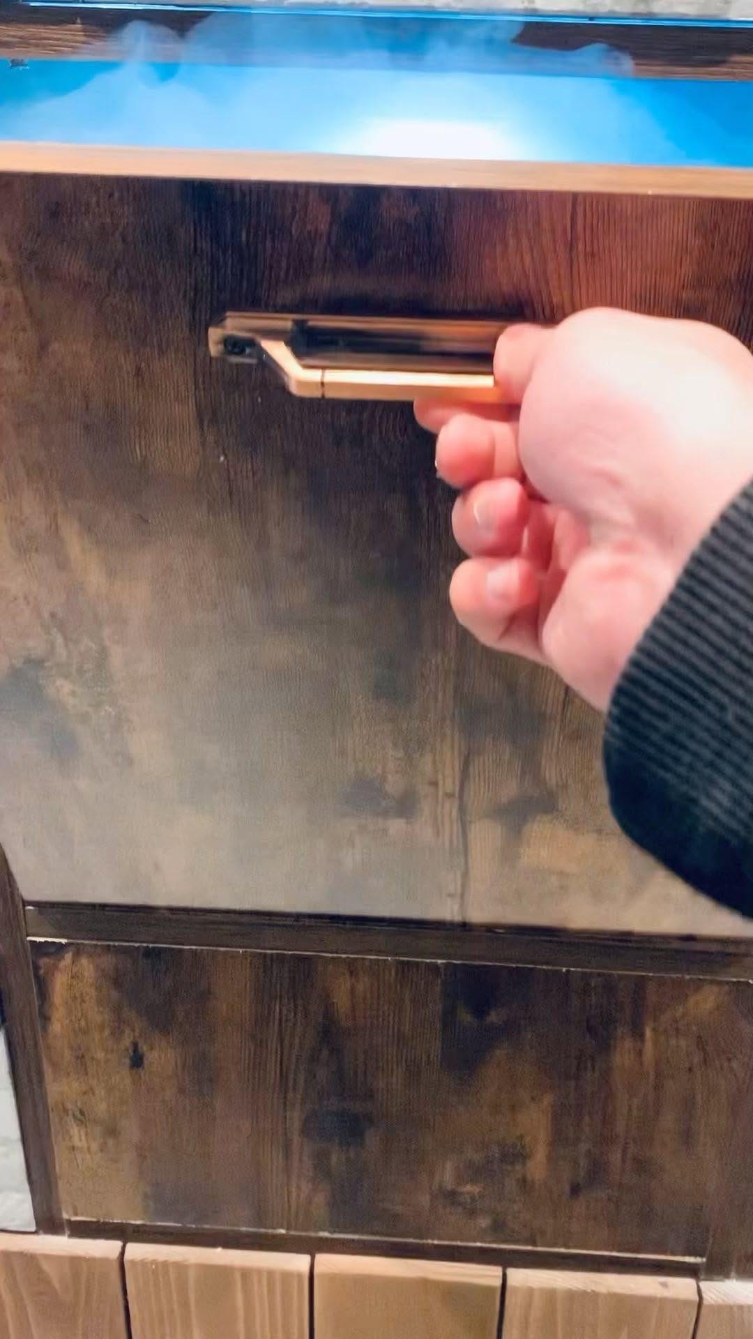 Post 7 by よるのアイス　平野店 on Instagram (video)
