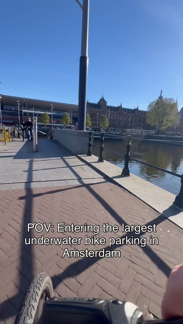 Post 8 by Paul | Amsterdam Local on Instagram (video)