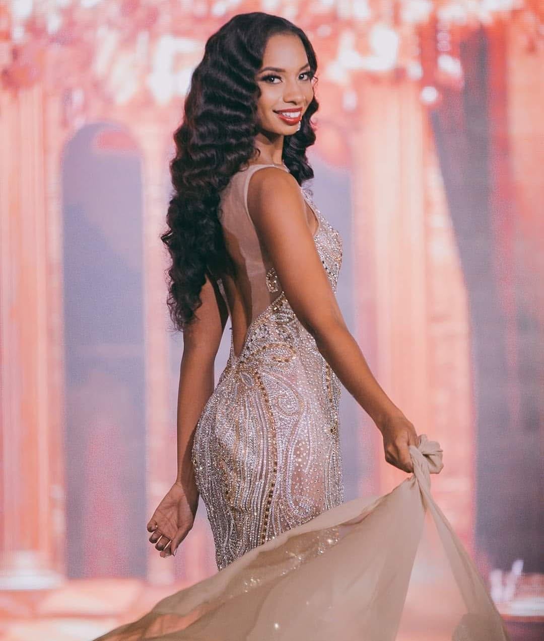 Post 9 by Alexandra Atalita 🇨🇼 on Instagram (image)