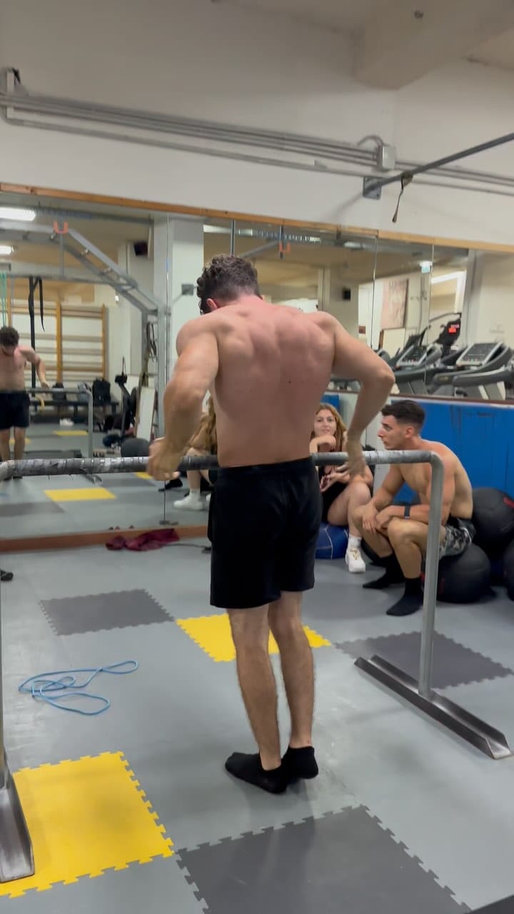Post 8 by Emanuele Majeli 🇮🇹 on Instagram (video)