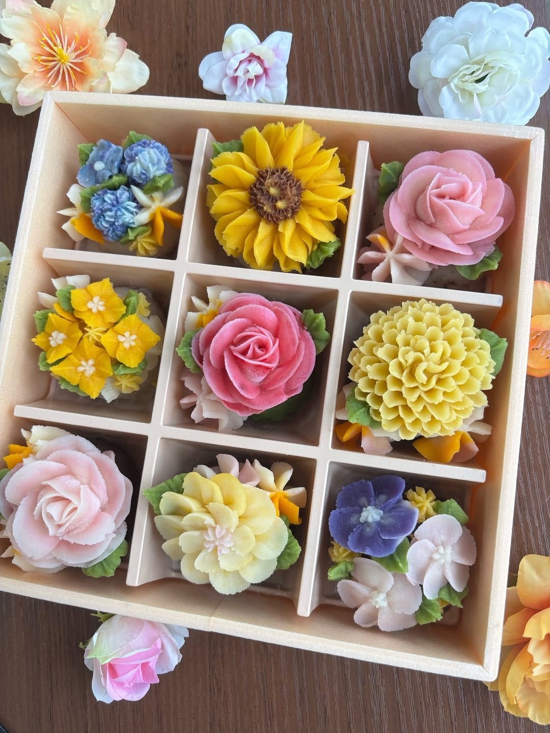 Post 2 by お花のおはぎ 華子 on Instagram (image)