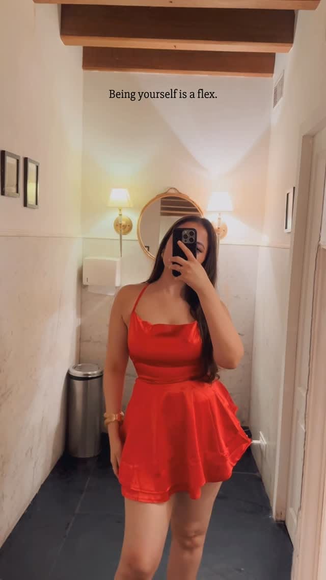 Post 6 by PARIDHI CHAUHAN on Instagram (video)