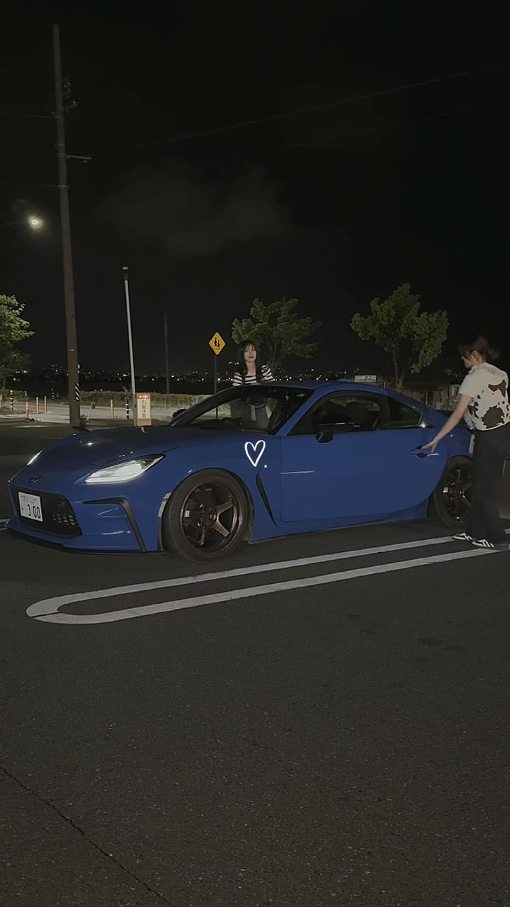 Post 6 by Aina on Instagram (video)
