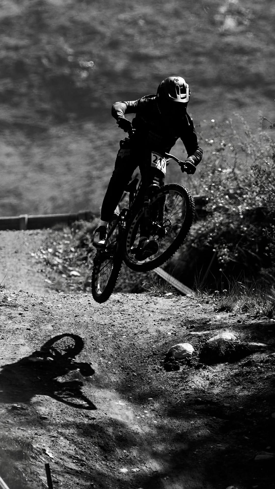 Post 8 by Riccardo Vender on Instagram (video)