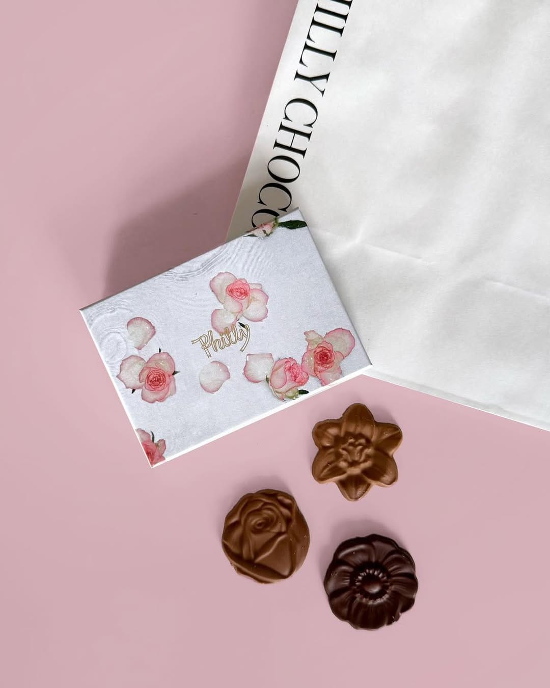 Post 5 by Philly chocolate (フィリーチョコレート) on Instagram (carousel)