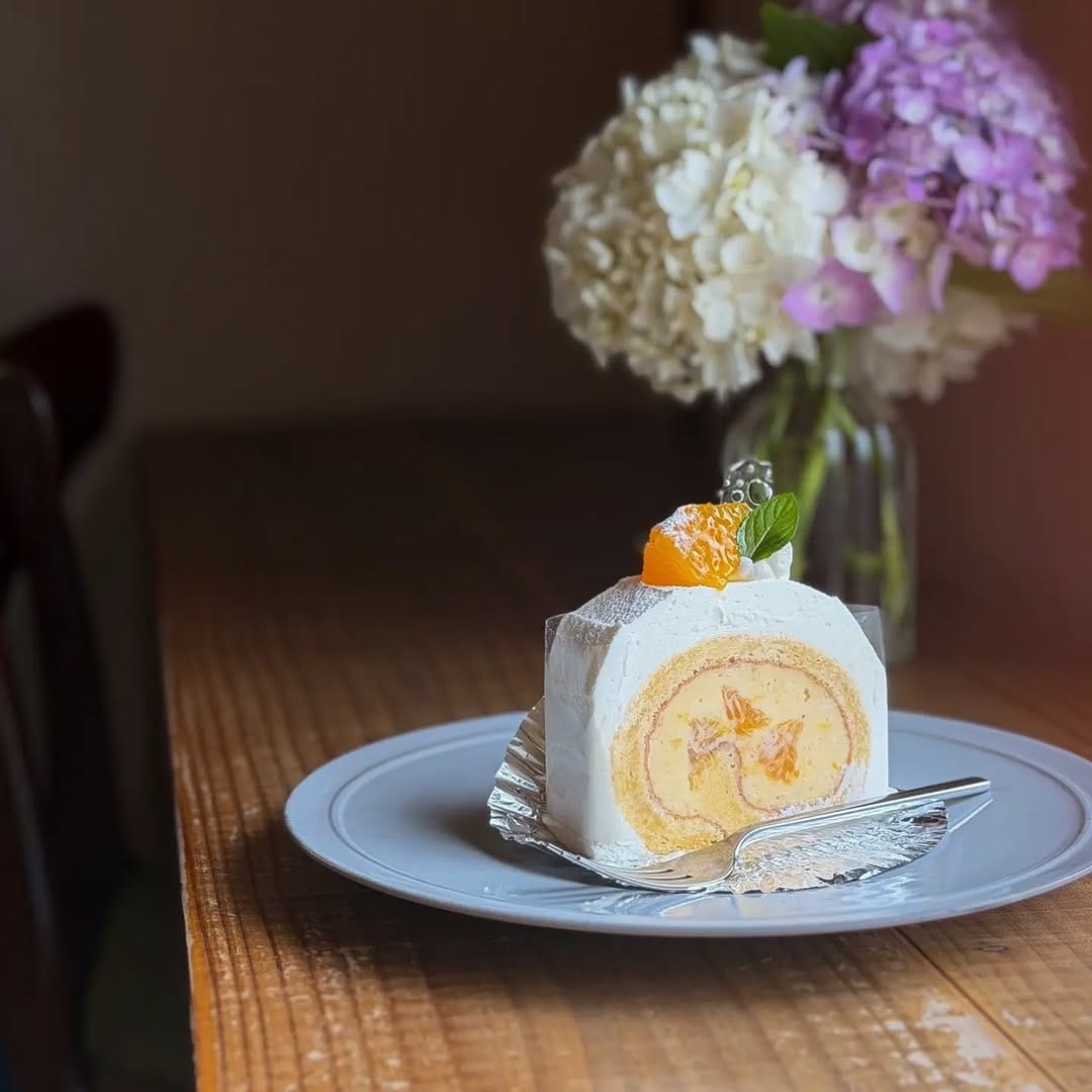 Post 6 by TOONBO CAFE on Instagram (image)