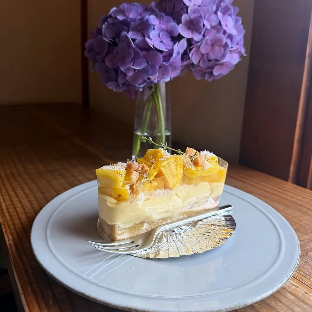 Post 1 by TOONBO CAFE on Instagram (carousel)