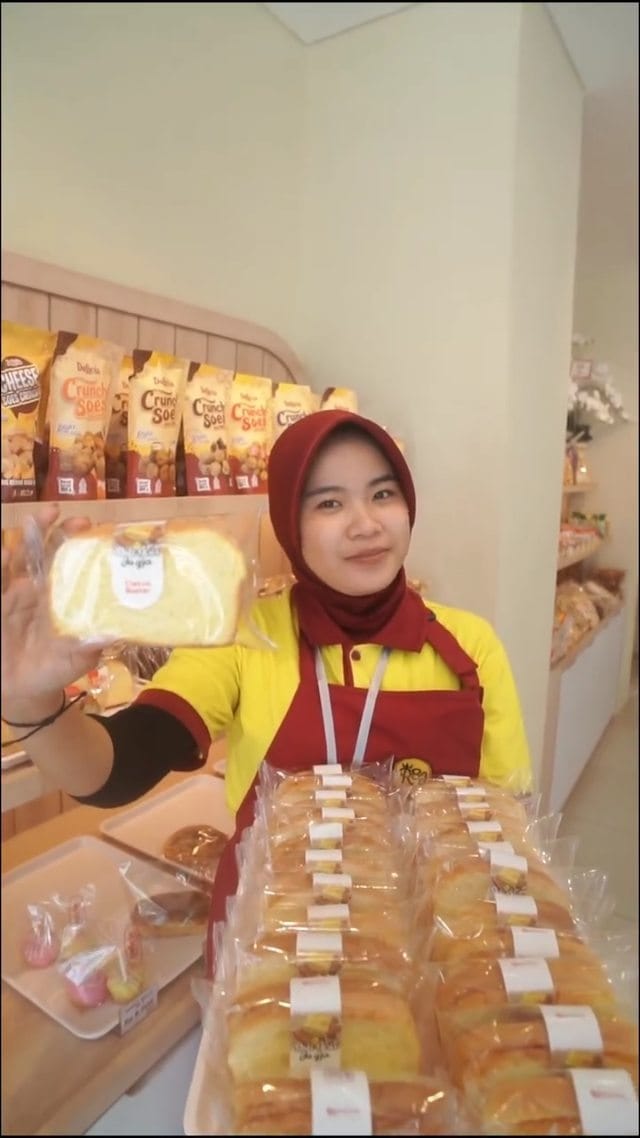 Post 5 by Bakpia Brownies Jogja Official by Roti Sisir Jogja on Instagram (video)