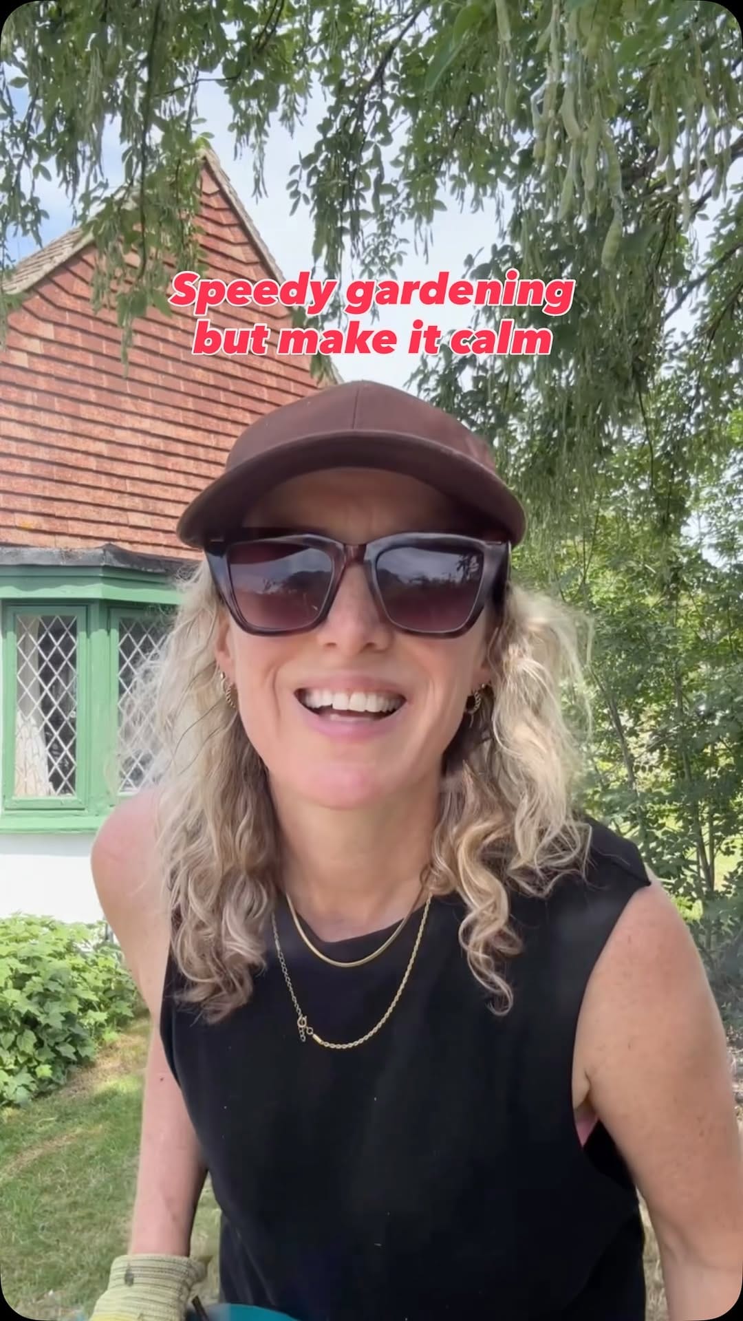 Post 4 by EMILY HENSON | LIFE UNSTYLED on Instagram (video)