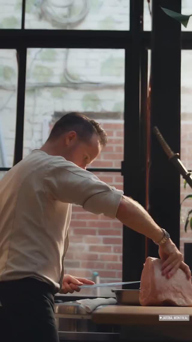 Post 6 by L'Émouleur, lames japonaises d'exception on Instagram (video)