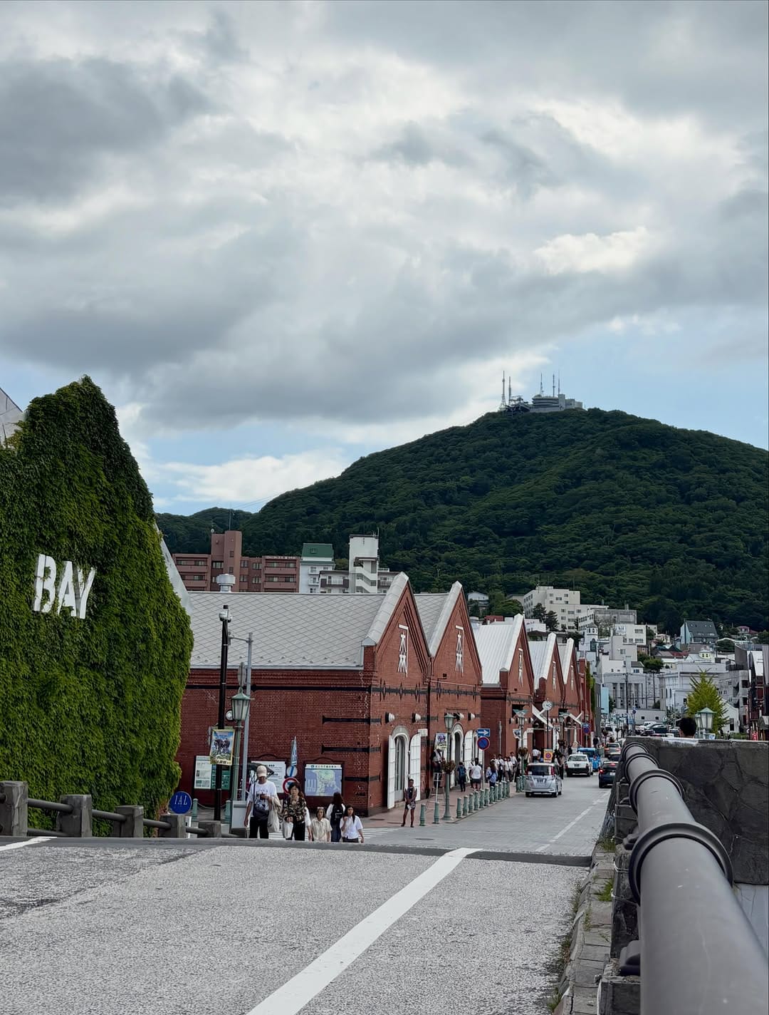 Post 10 by 【公式】金森赤レンガ倉庫　Kanemori Red Brick Warehouse on Instagram (image)