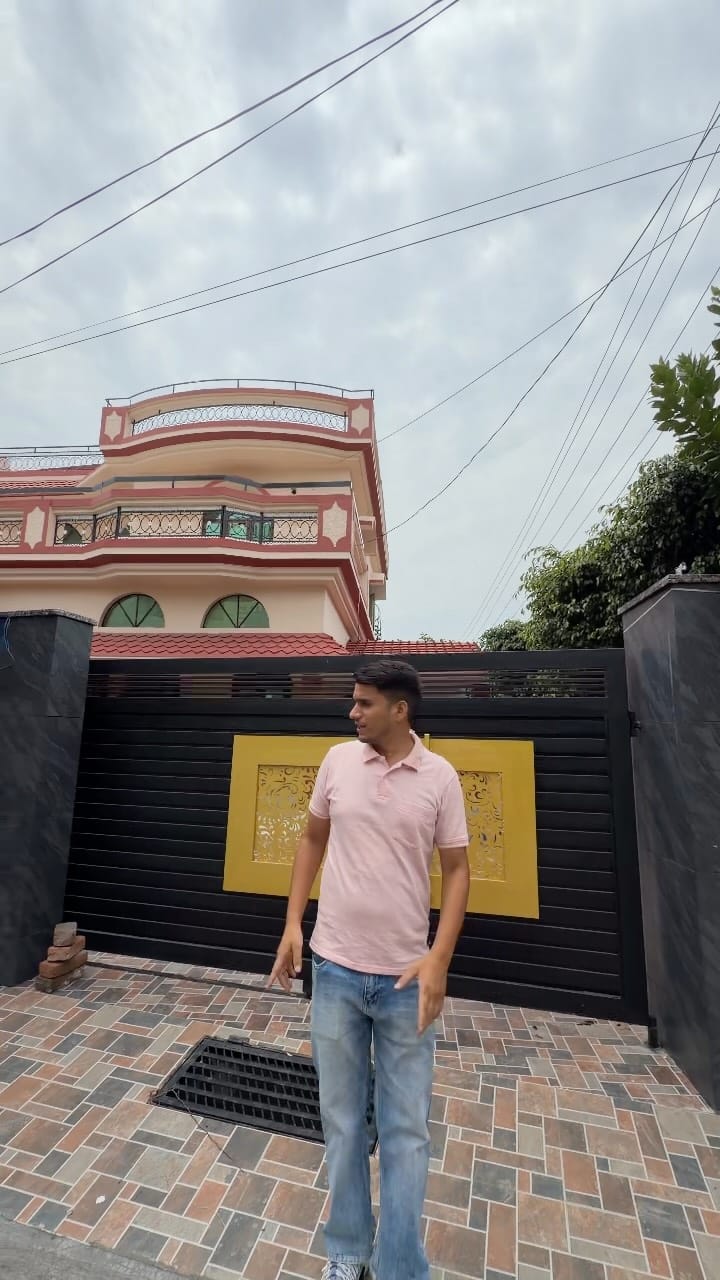 Post 6 by 𝐀𝐍𝐈𝐒𝐒𝐀 𝐑𝐀𝐍𝐆𝐇𝐀𝐑 on Instagram (video)