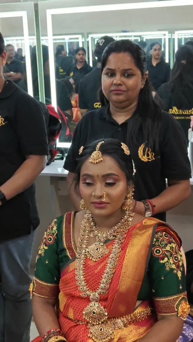 Post 7 by Dr.Brundha_Makeup_Artist on Instagram (video)