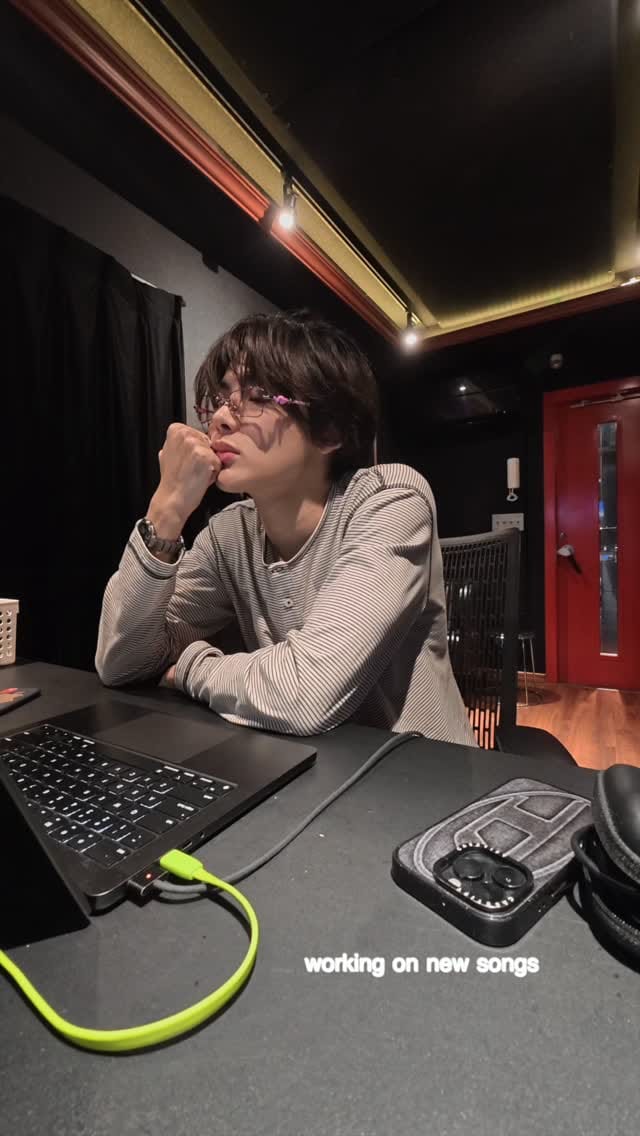 Post 5 by NOA on Instagram (video)