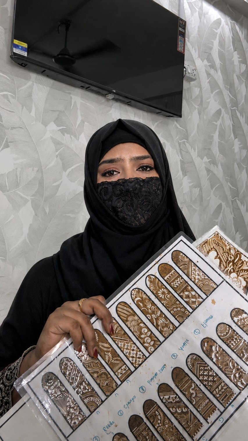 Post 1 by Sadiya Mehndi Artist | Surat on Instagram (video)