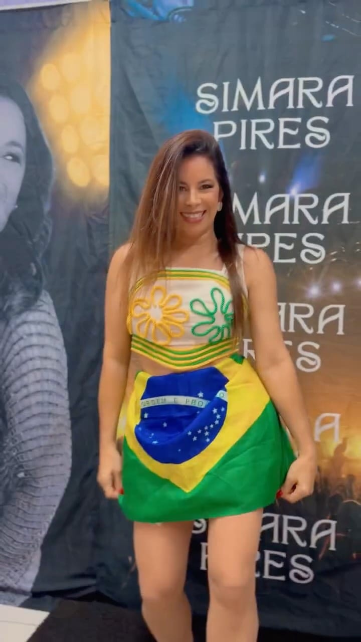 Post 6 by Simara Pires on Instagram (video)