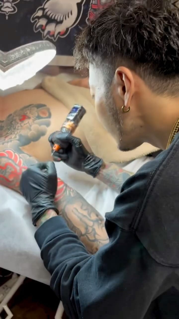 Post 9 by TATTOO タトゥー Osaka 大阪 TOMOYA on Instagram (video)