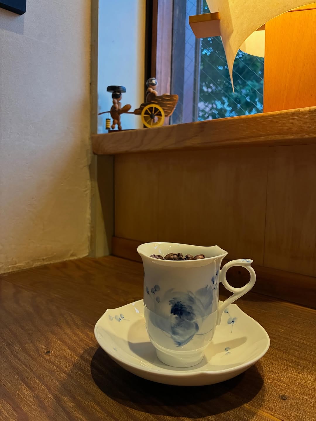 Post 7 by hato coffee on Instagram (carousel)