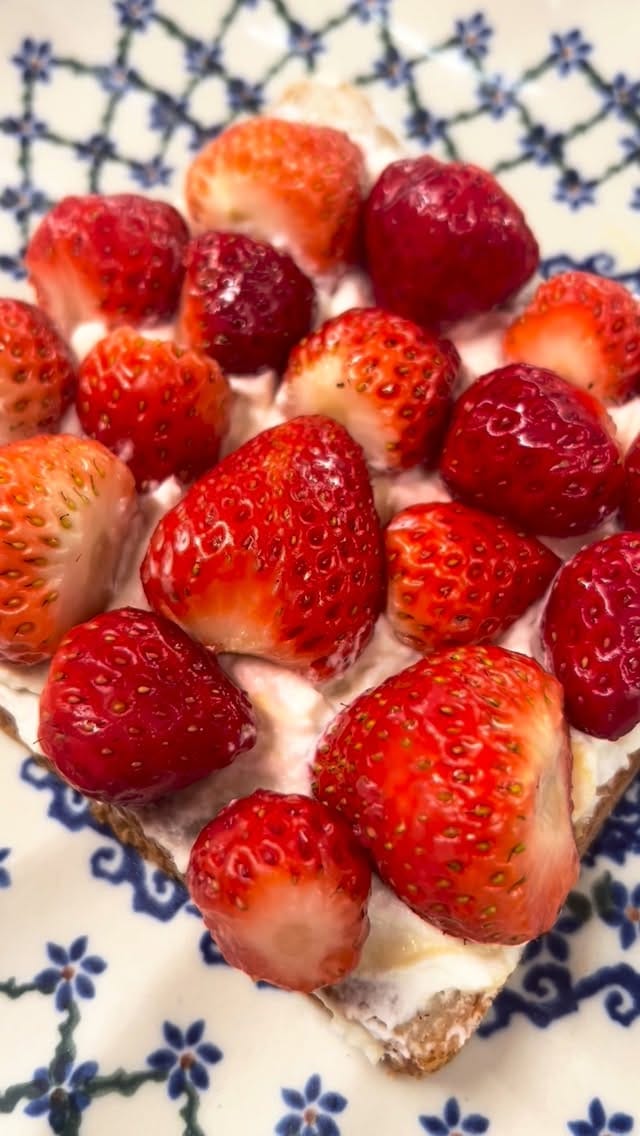 Post 1 by F to BREAD on Instagram (video)