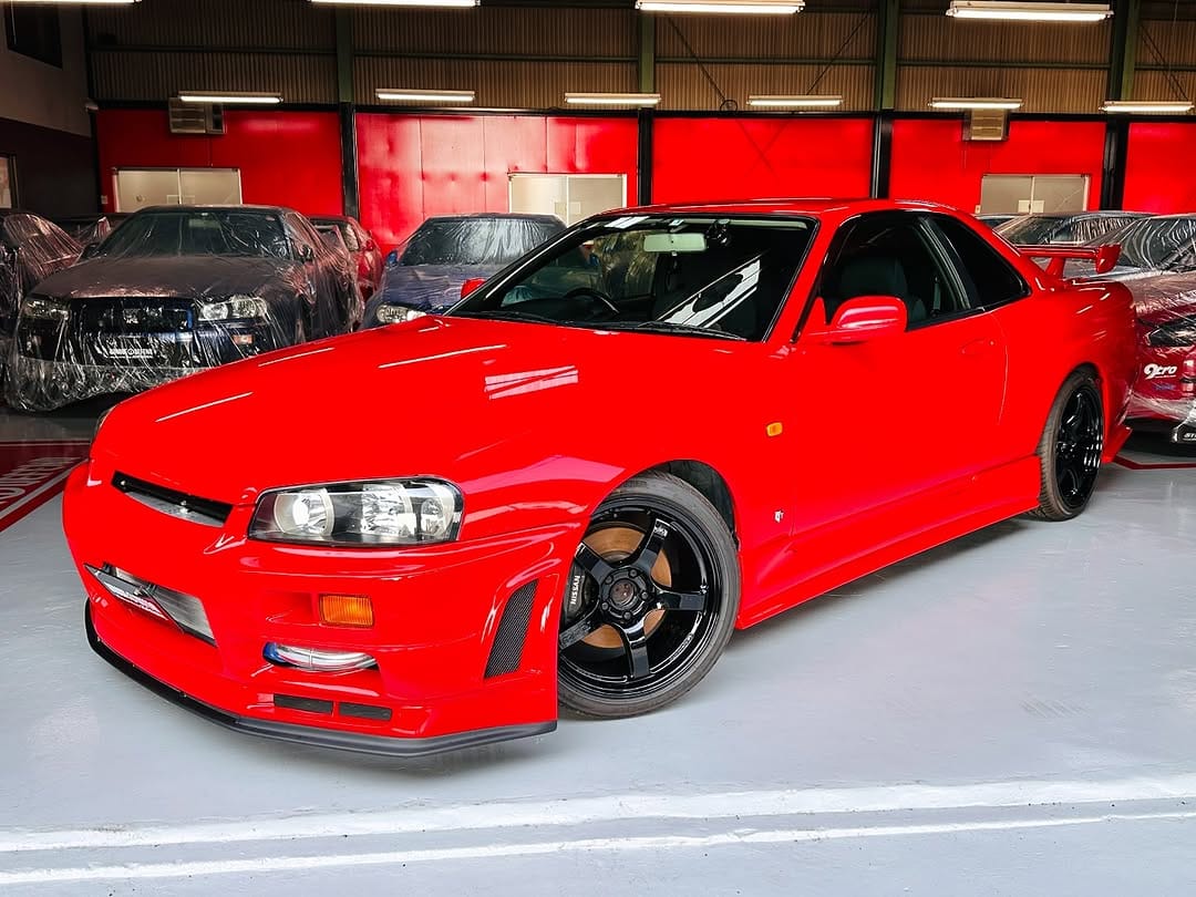Post 1 by GARAGE  DEFEND on Instagram (carousel)