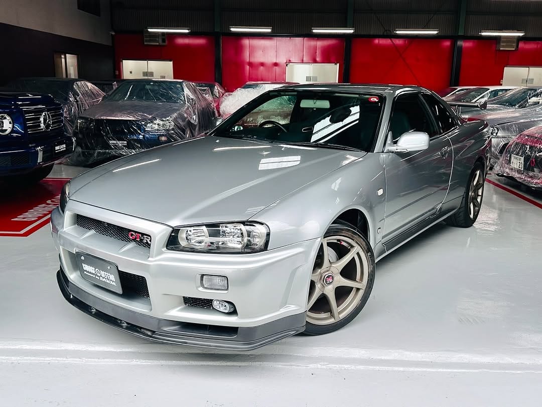 Post 3 by GARAGE  DEFEND on Instagram (carousel)