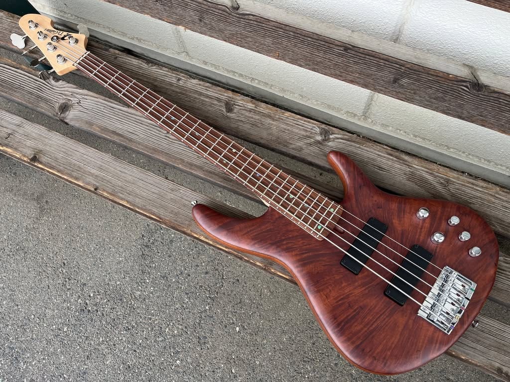 Post 1 by T's Guitars on Instagram (image)