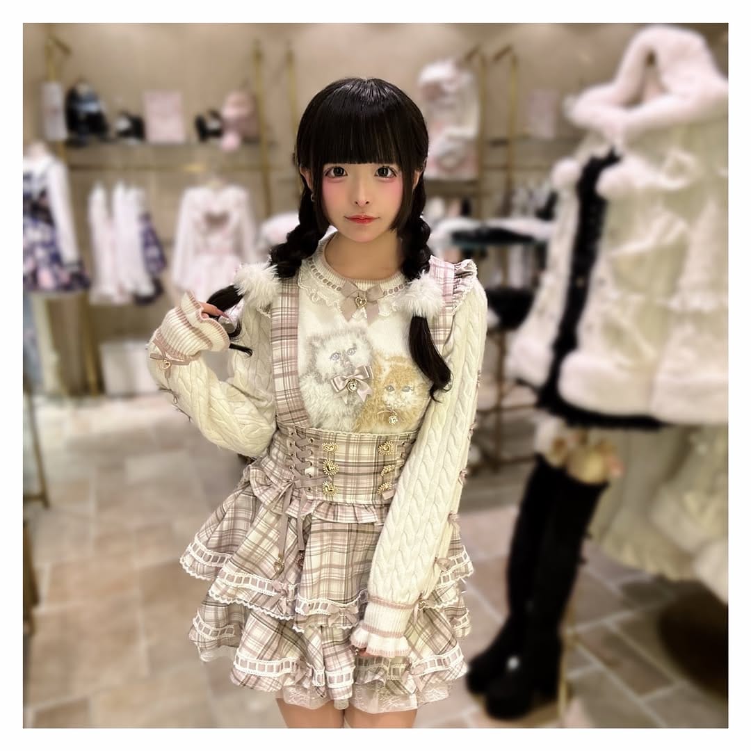 Post 10 by LIZLISA天王寺MIO店 on Instagram (carousel)