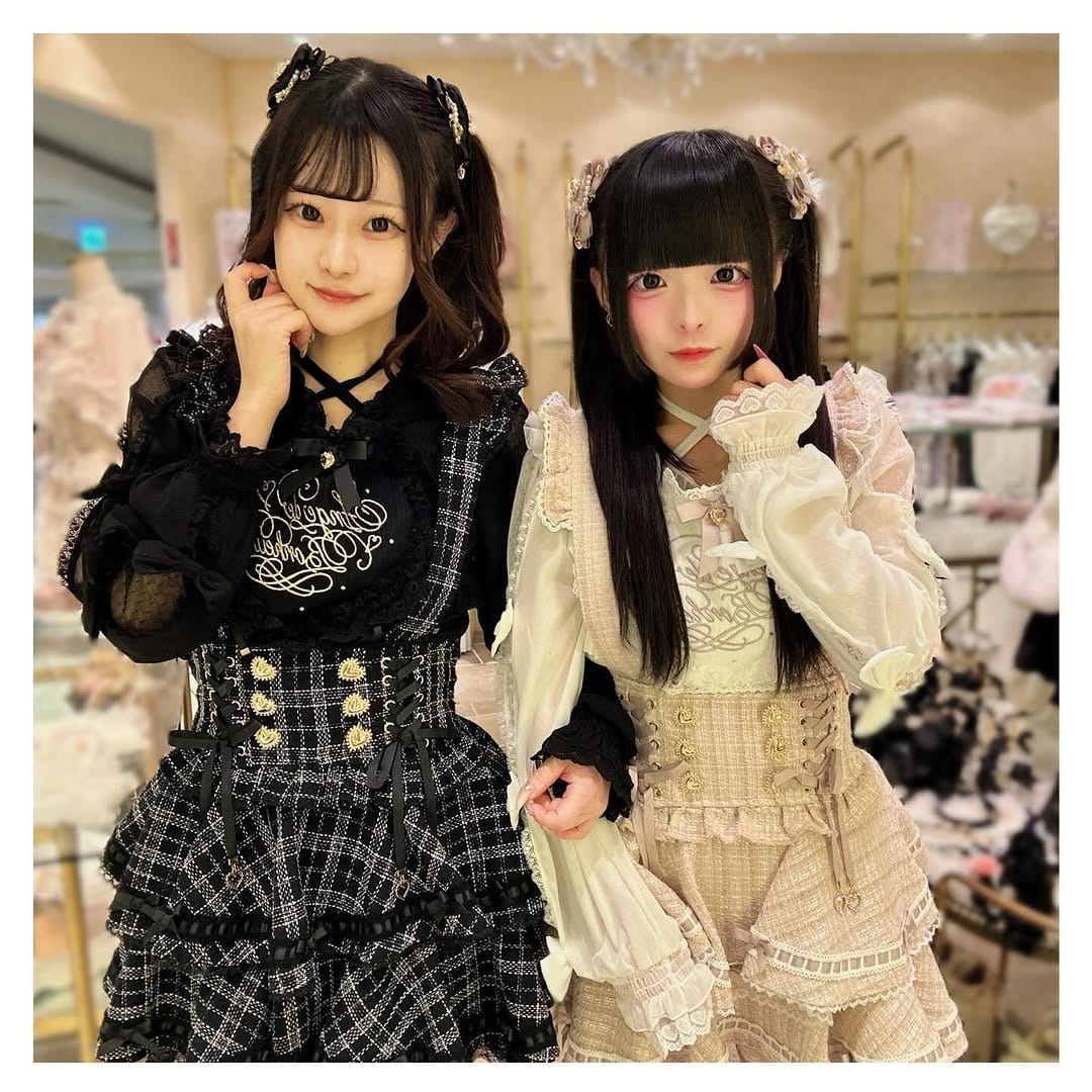 Post 9 by LIZLISA天王寺MIO店 on Instagram (carousel)