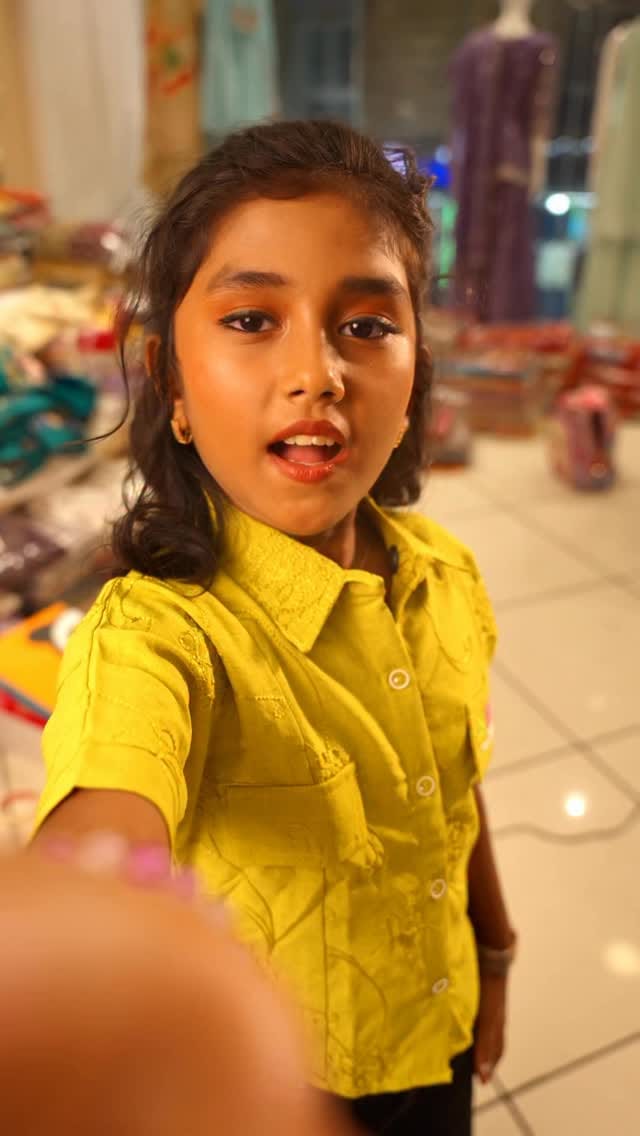 Post 10 by Kamal Fashion World on Instagram (video)