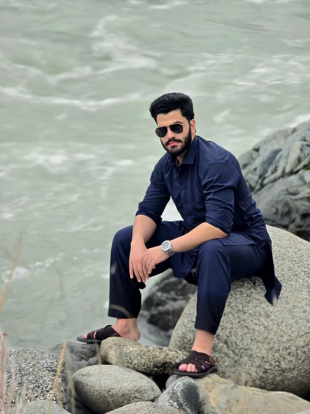 Post 4 by علی خان لا لا on Instagram (image)