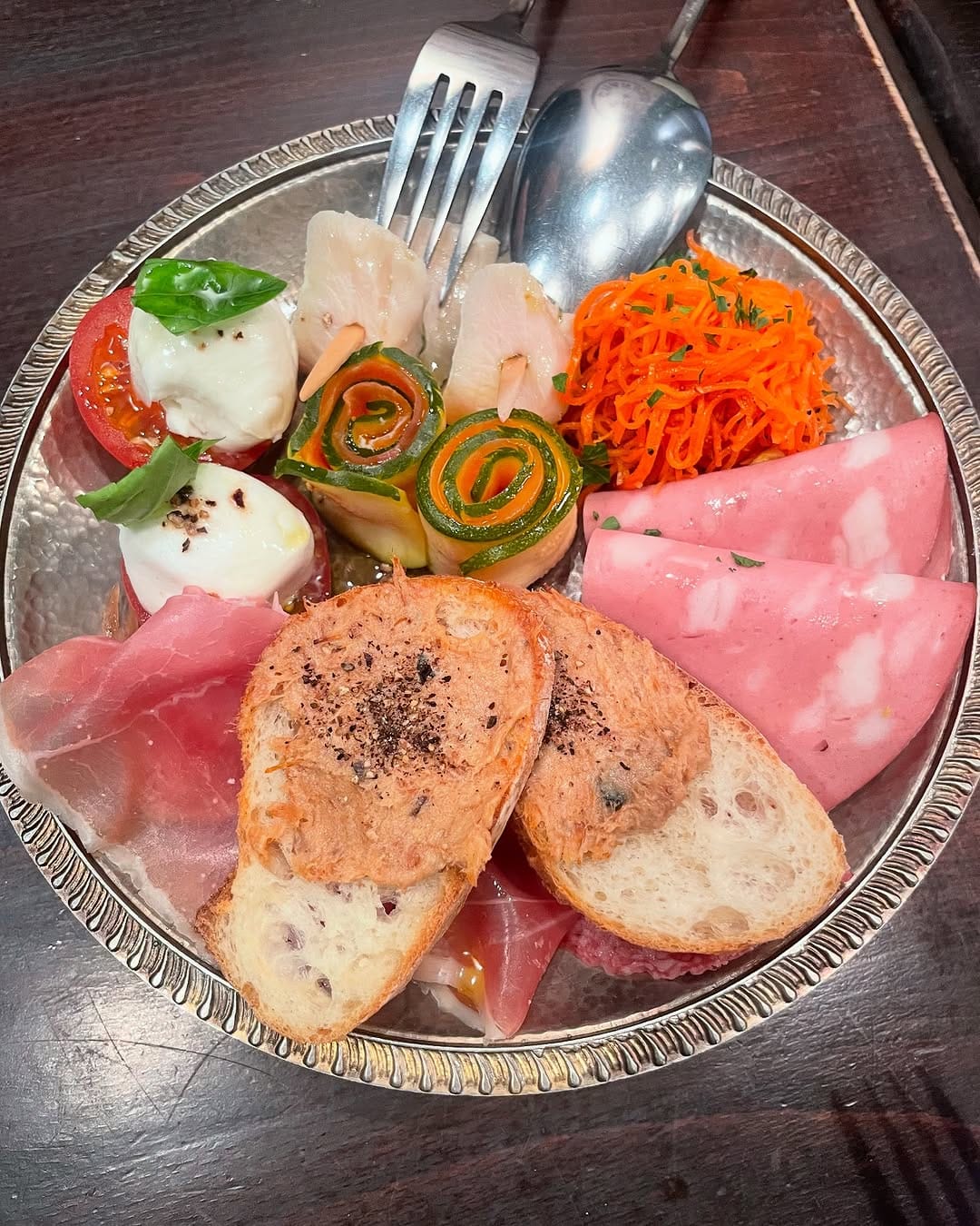 Post 8 by 【会食グルメ】yamada kazuhiro on Instagram (carousel)