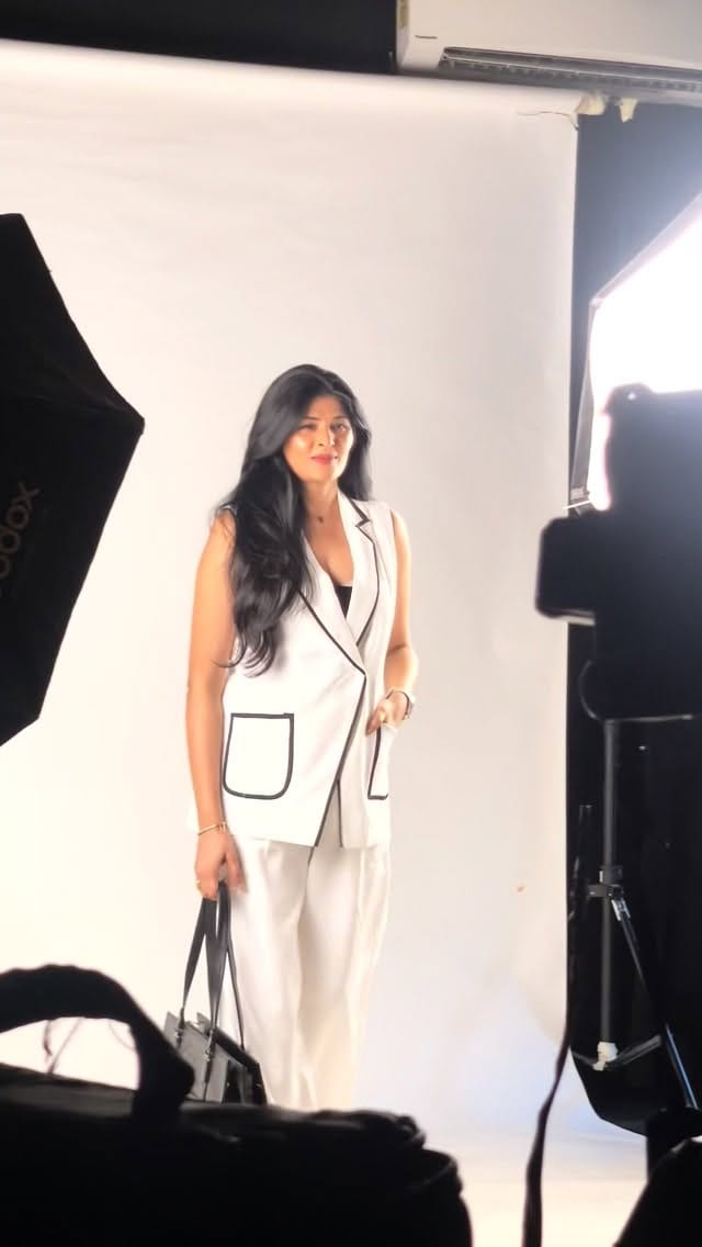 Post 5 by Dr.Nandni Gupta on Instagram (video)