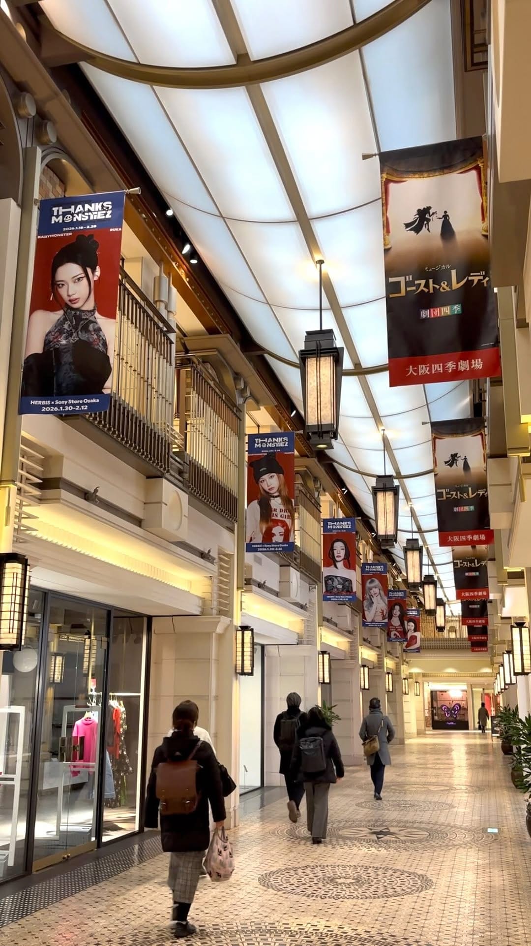 Post 5 by Sony Store (Japan) on Instagram (video)