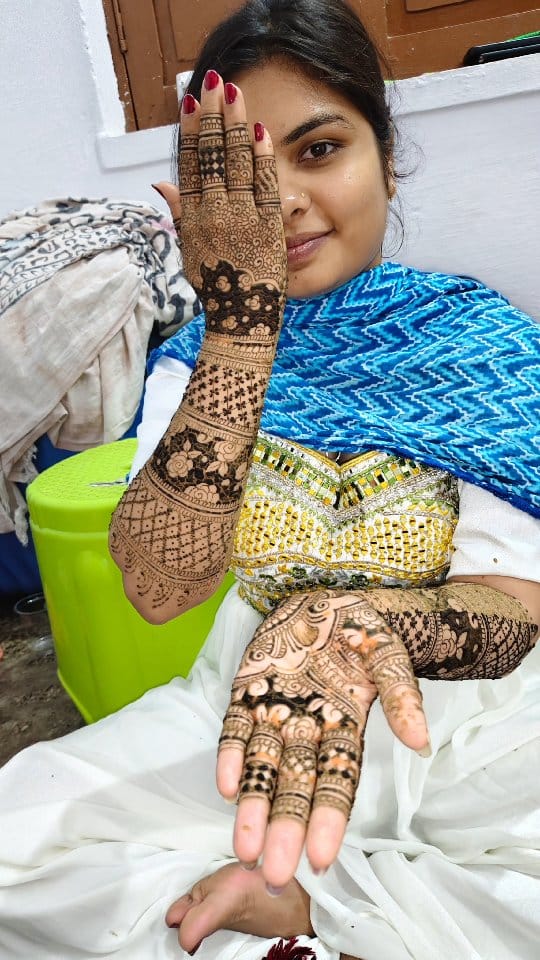 Post 9 by Sharma Mehndi Designer on Instagram (video)