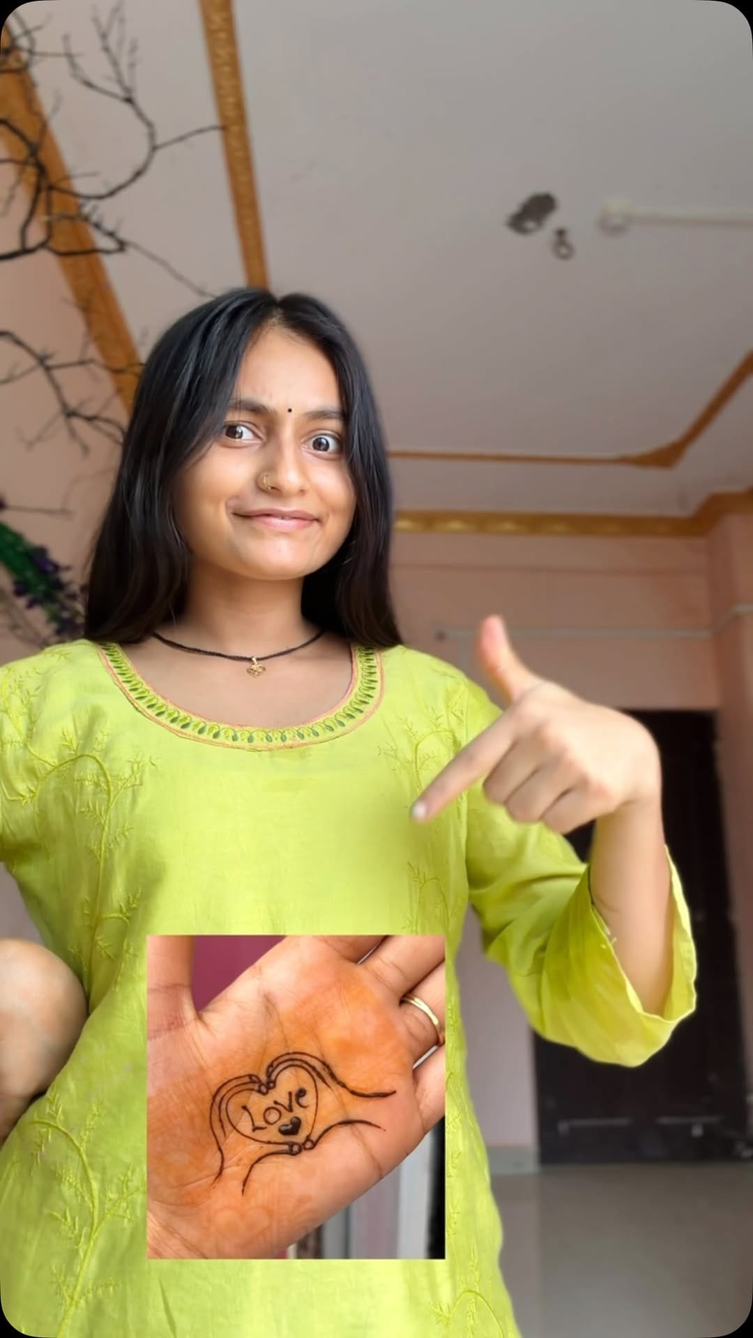 Post 6 by Sharma Mehndi Designer on Instagram (video)