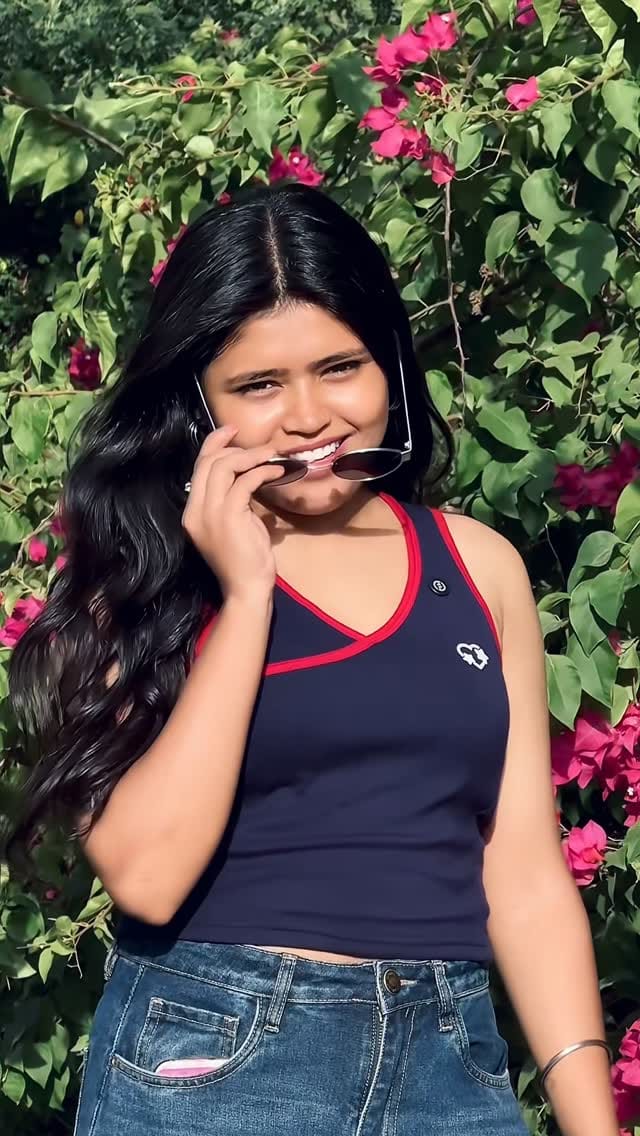 Post 8 by فاندانا 🌸 on Instagram (video)