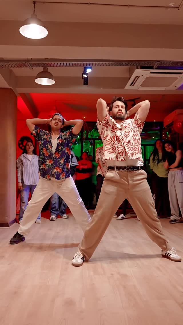 Post 10 by Gaurav Thukral on Instagram (video)