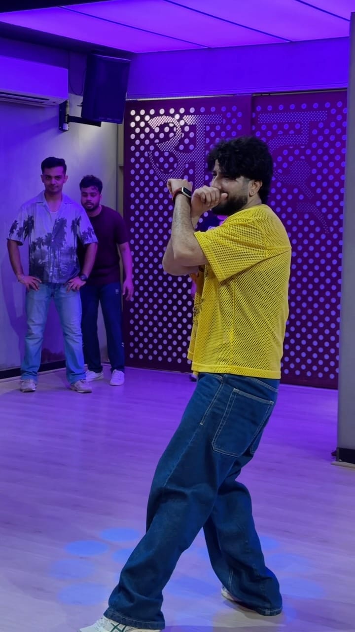 Post 7 by Gaurav Thukral on Instagram (video)