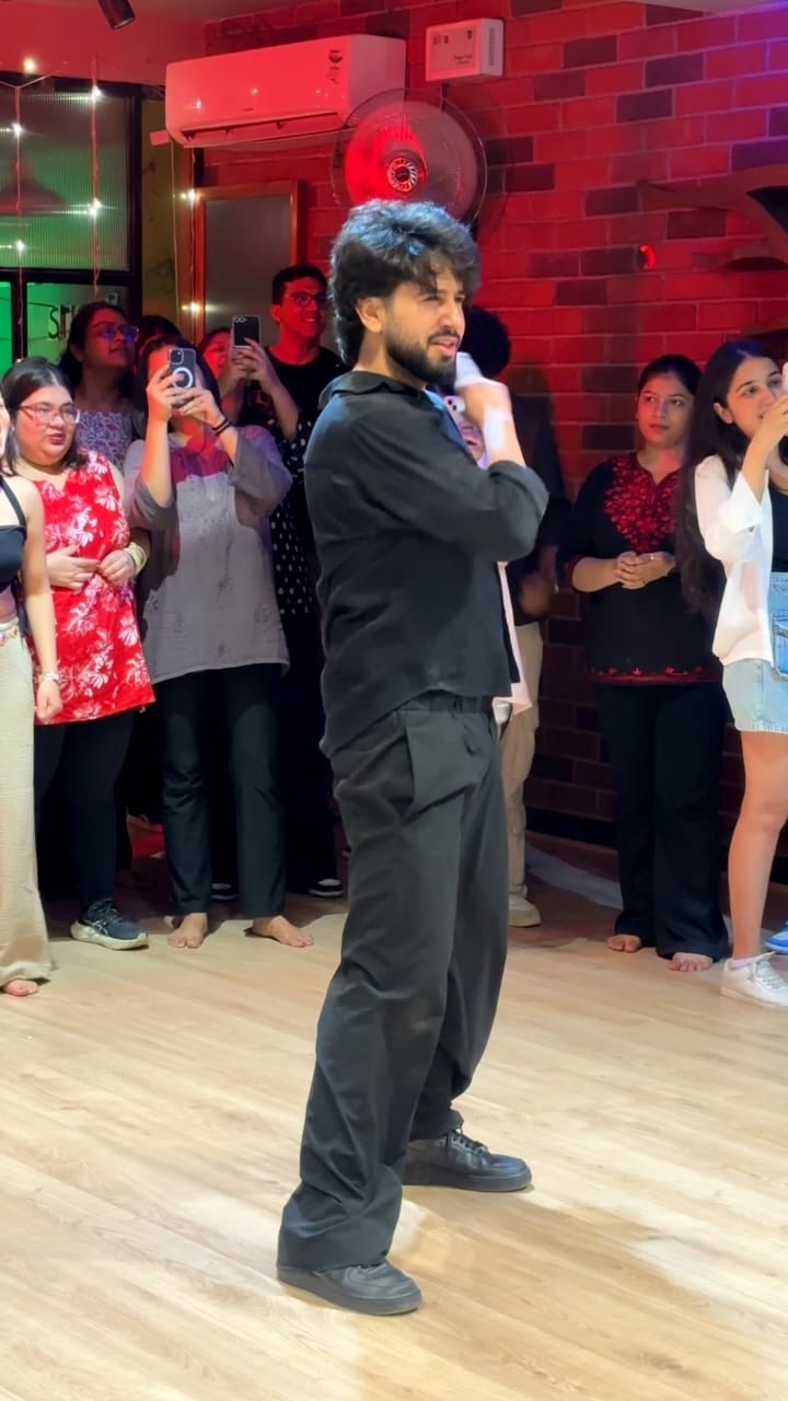 Post 6 by Gaurav Thukral on Instagram (video)