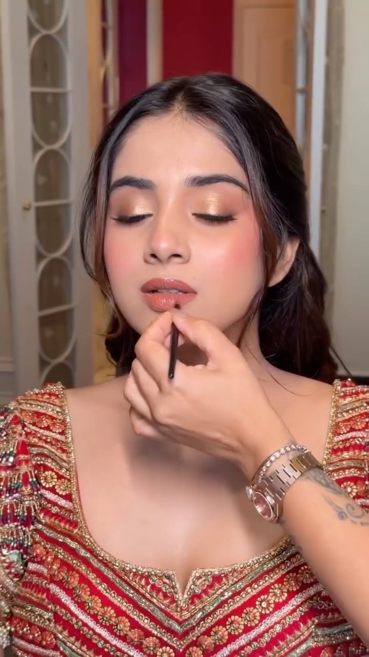 Post 10 by Rinkupatel Artist on Instagram (video)