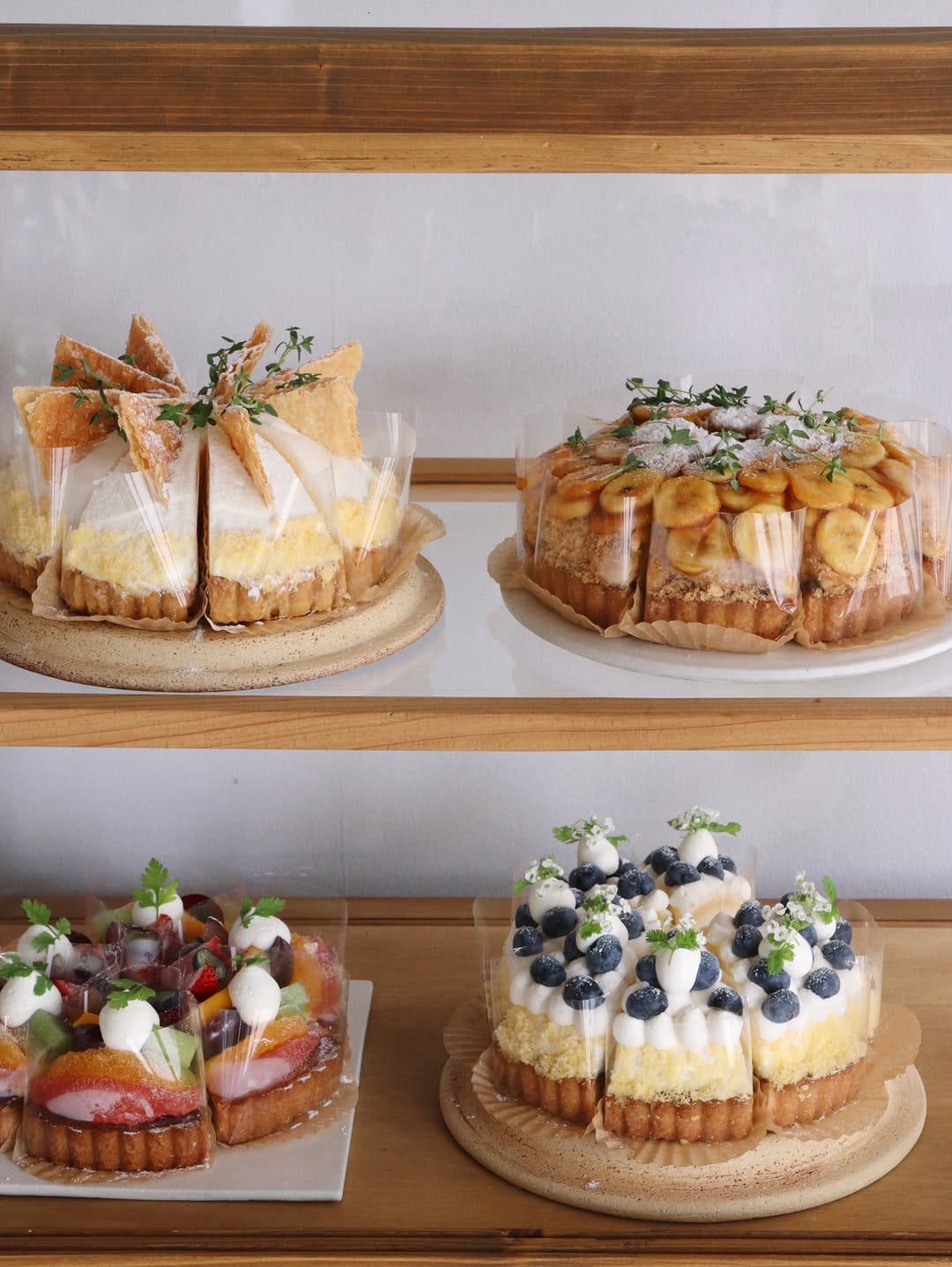 Post 7 by ケーキと焼菓子の店 haberu on Instagram (carousel)