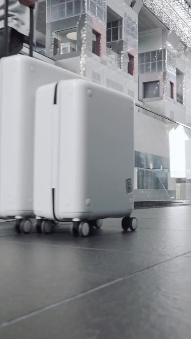 Post 3 by JOLLYING on Instagram (video)