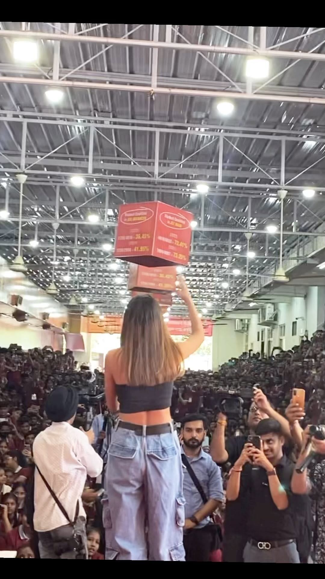 Post 9 by 𝐒𝐢𝐦𝐫𝐚𝐧 𝐑𝐚𝐣 ❤️‍🔥 on Instagram (video)