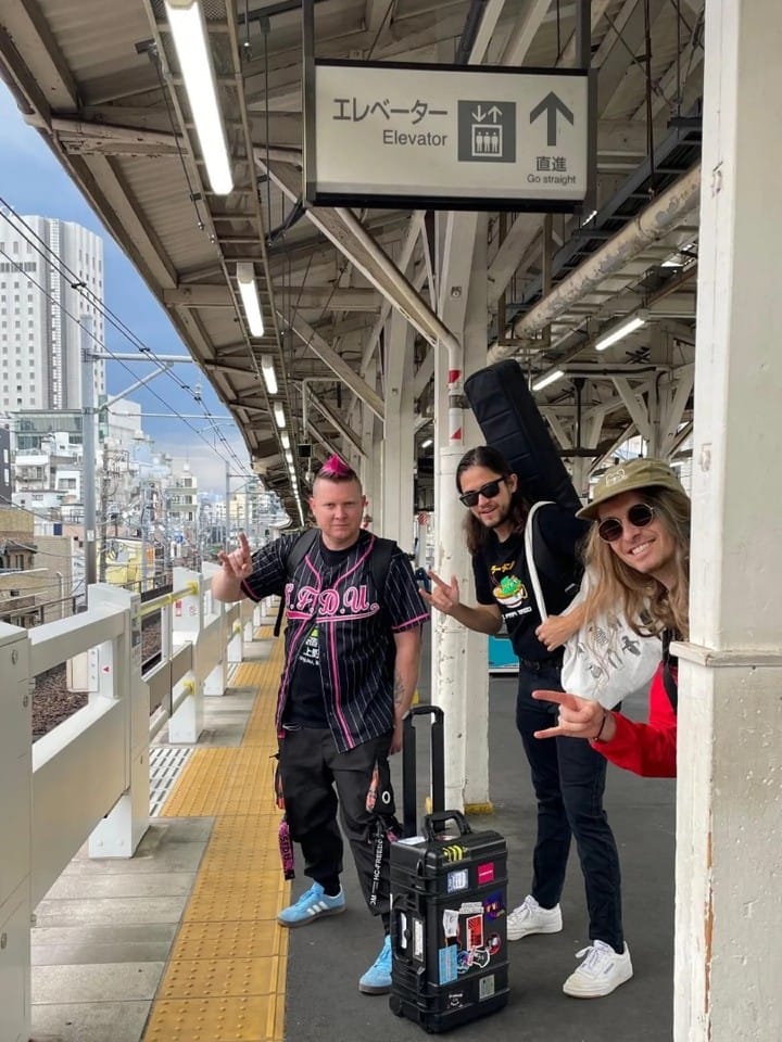 Post 4 by S.F.D.U. ⚡️ スーパー・ファン・ダウンアンダー on Instagram (carousel)