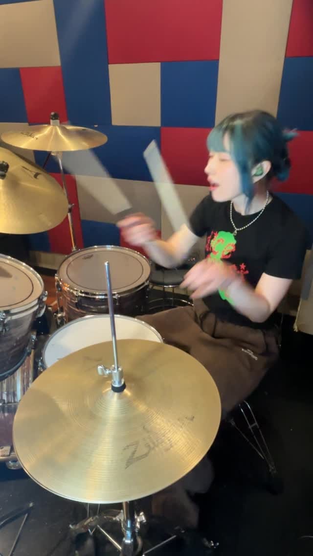 Post 6 by ＮＡＧＩＳＡ on Instagram (video)