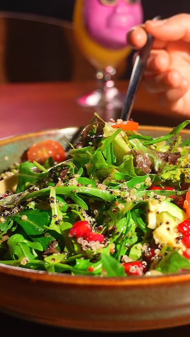 Post 2 by WET BLACK BURGER DUBAI on Instagram (video)